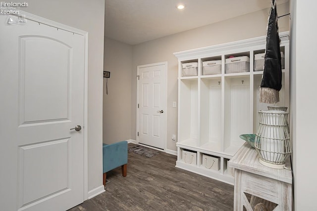 mudroom featuring recessed lighting, wood finished floors, and baseboards