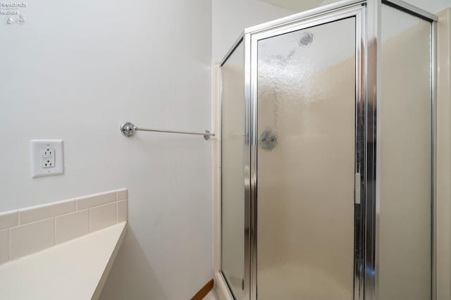 1789 N Windward Dr, Port Clinton, OH 43452 - full bathroom featuring a shower stall