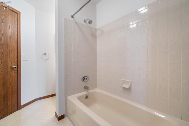 1789 N Windward Dr, Port Clinton, OH 43452 - full bathroom with baseboards and washtub / shower combination