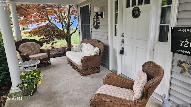 view of patio / terrace with covered porch