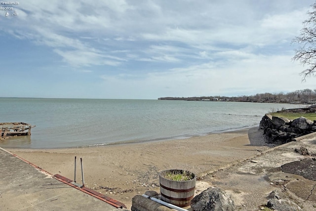 208 Johanna Ln, Kelleys Island, OH 43438 - property view of water featuring a view of the beach