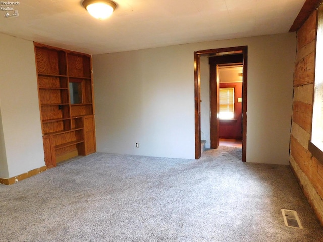 29 Walker St, Tiffin, OH 44883 - spare room with carpet floors and visible vents