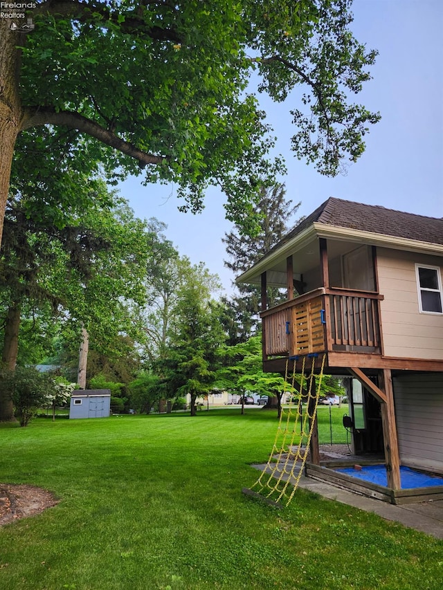 191 W Main St, Norwalk, OH 44857 - view of green lawn