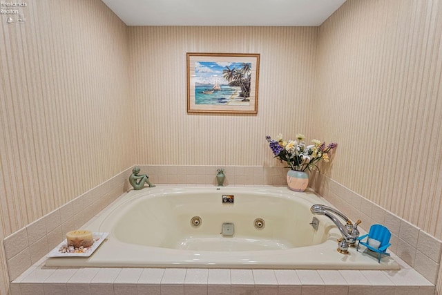 526 Mariner Vlg, Huron, OH 44839 - bathroom featuring a whirlpool tub