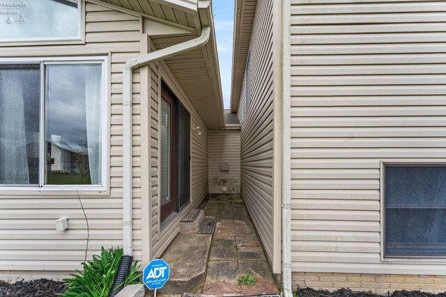 1001 Birchwood Dr, Sandusky, OH 44870 - view of property exterior