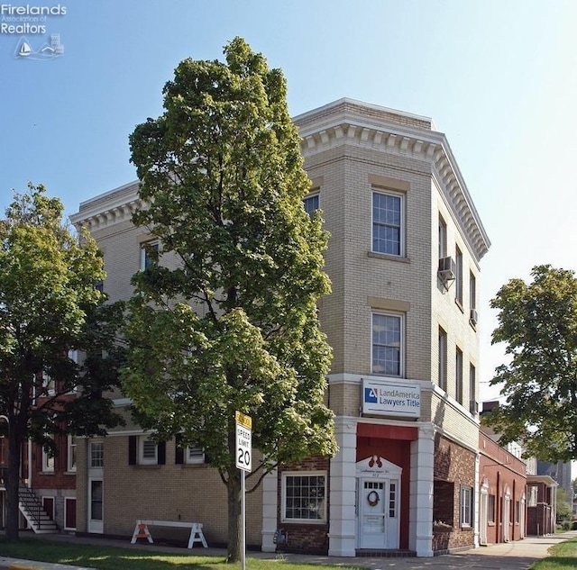 view of building exterior