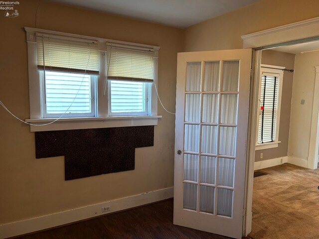 701 Polk St, Sandusky, OH 44870 - unfurnished room featuring baseboards