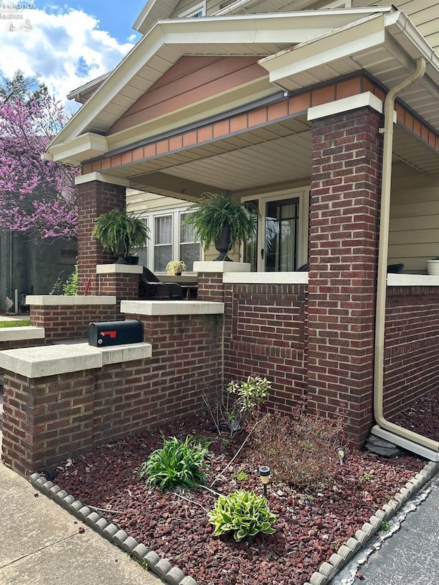 123 E Main, Norwalk, OH 44857 - exterior space with brick siding