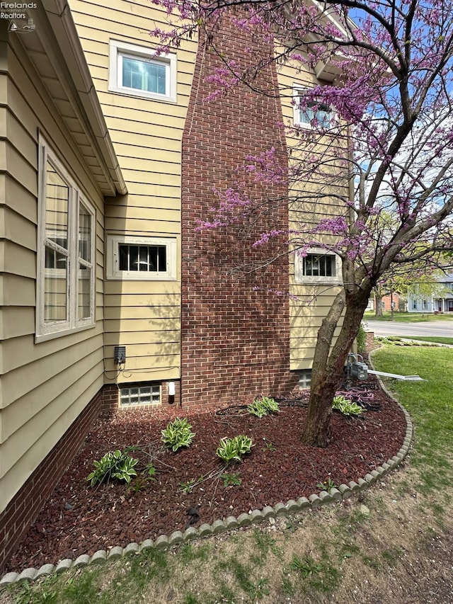 123 E Main, Norwalk, OH 44857 - view of side of home