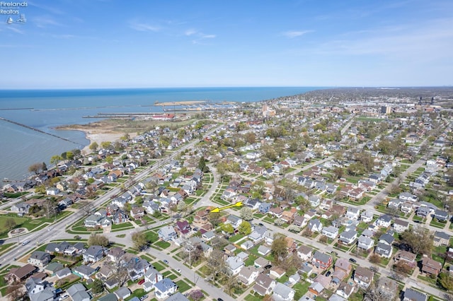 1507 S Lakeview Blvd, Lorain, OH 44052 - bird's eye view featuring a residential view and a water view