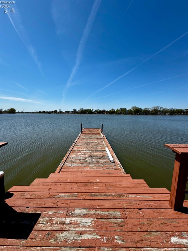 5106 Ottawa River Rd, Toledo, OH 43611 - dock area with a water view
