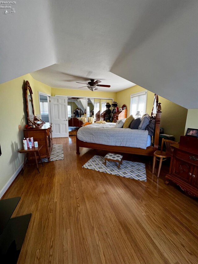 5106 Ottawa River Rd, Toledo, OH 43611 - bedroom with wood finished floors, ceiling fan, and baseboards
