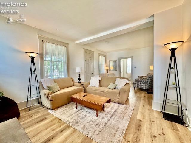 1026 Claremont Ave, Ashland, OH 44805 - living room featuring light wood-style flooring and baseboards
