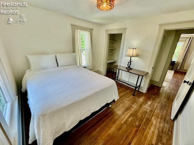1026 Claremont Ave, Ashland, OH 44805 - bedroom featuring wood finished floors and baseboards
