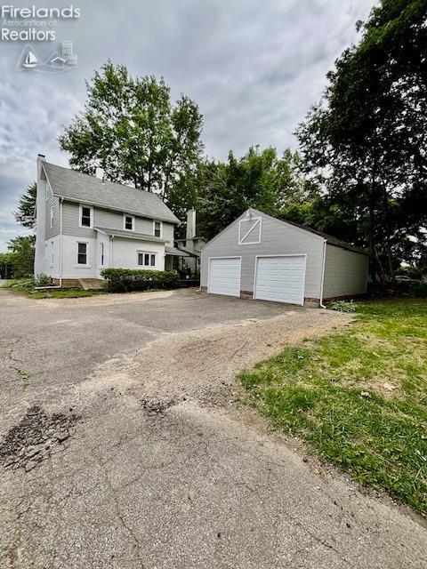 1026 Claremont Ave, Ashland, OH 44805 - view of detached garage