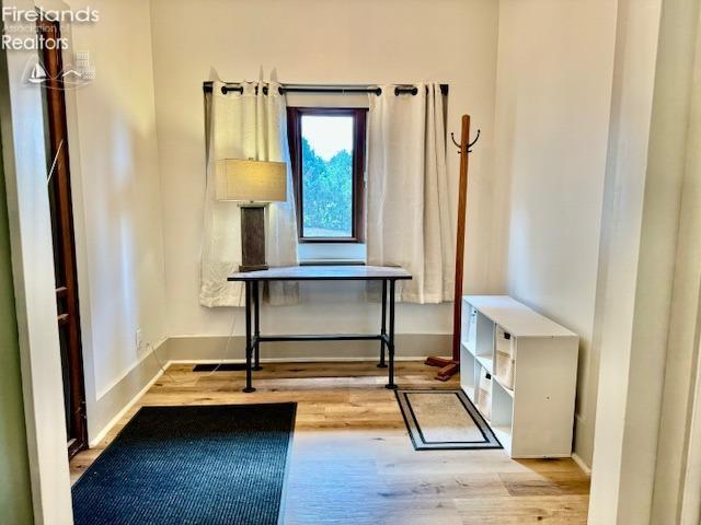 1026 Claremont Ave, Ashland, OH 44805 - interior space featuring wood finished floors and baseboards