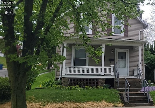 view of front facade with a porch
