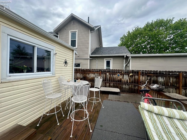deck featuring fence