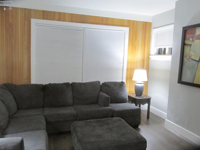 604 E Jefferson St, Sandusky, OH 44870 - living area with wood finished floors and baseboards