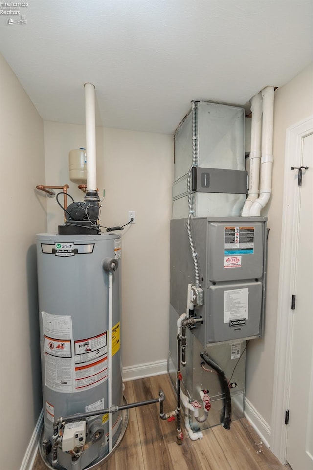 412 E 10th St, Port Clinton, OH 43452 - utilities with gas water heater and heating unit