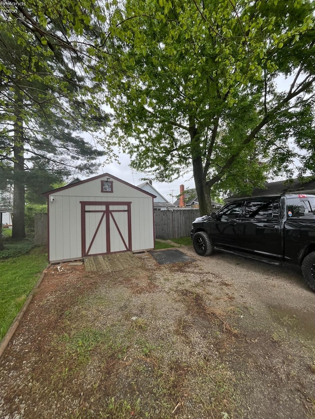 81 Melissa St, Tiffin, OH 44883 - view of shed with fence