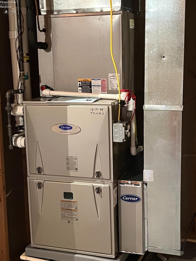 378 Lelar St, Tiffin, OH 44883 - utility room with heating unit