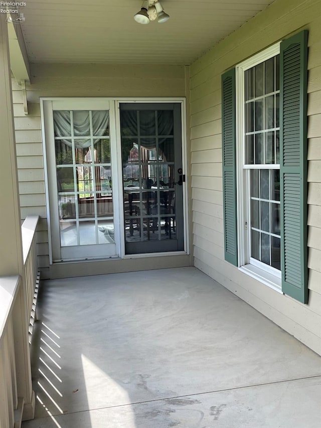 378 Lelar St, Tiffin, OH 44883 - view of patio with a ceiling fan