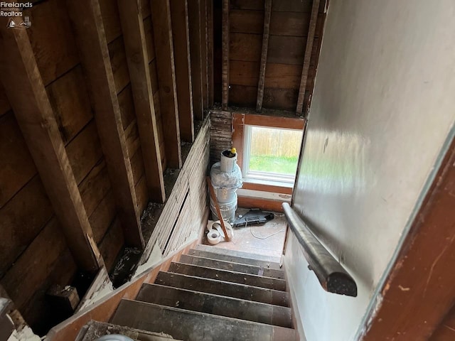 525 N Main St, Fostoria, OH 44830 - view of staircase