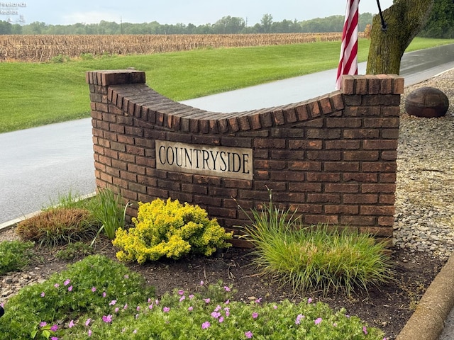 914 Wood Glen Ct, Norwalk, OH 44857 - community sign featuring a lawn