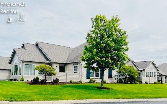 2780 Canterbury Ln Unit A, Port Clinton, OH 43452 - view of front of property featuring a front lawn