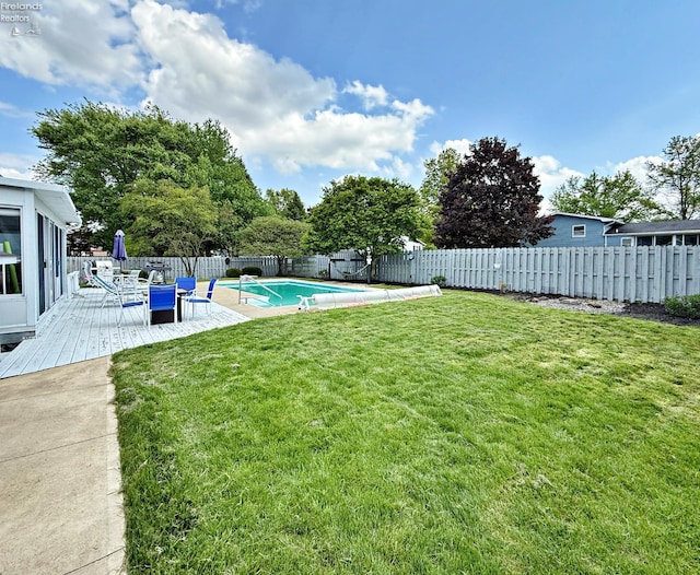 38 N Tecumseh Trl, Tiffin, OH 44883 - view of yard featuring a deck