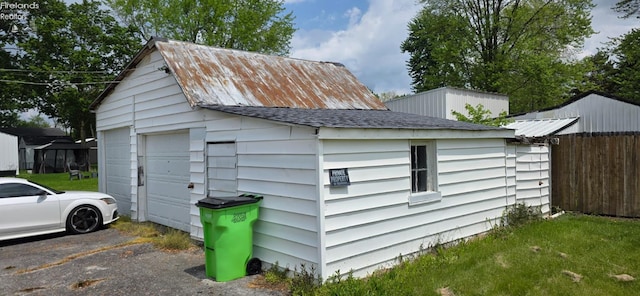 1037 Fishlock Ave, Findlay, OH 45840 - view of detached garage