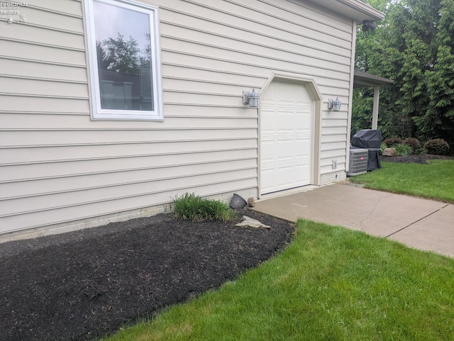 508 Snowy Egret Dr, Huron, OH 44839 - view of garage