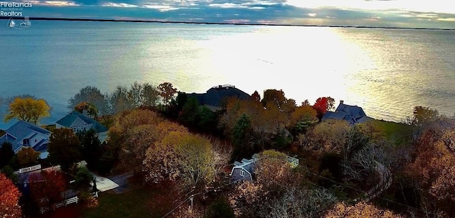 3540 N Surfside Dr, Port Clinton, OH 43452 - bird's eye view of a nearby body of water