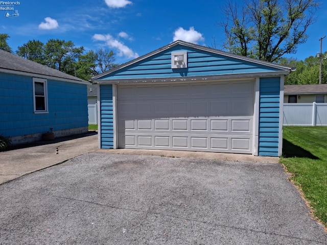 119 Michigan Ave, Huron, OH 44839 - view of detached garage