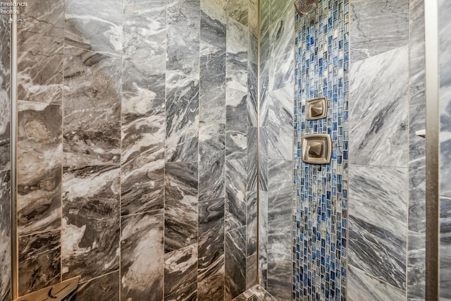 3999 NE Catawba Rd Unit 29, Port Clinton, OH 43452 - bathroom featuring a tile shower
