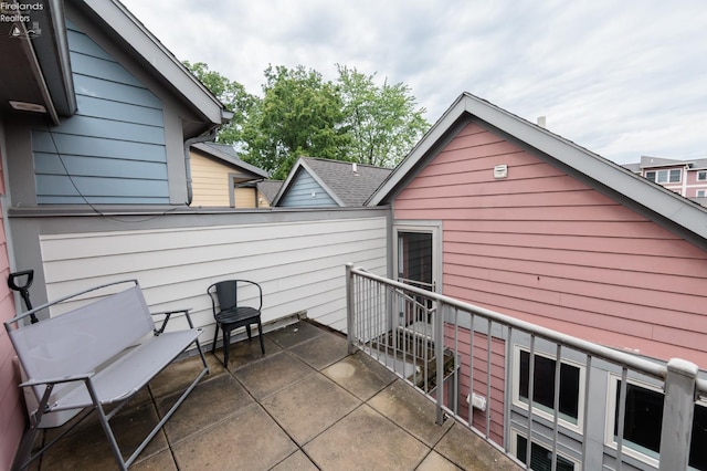 1402 Newman Ave, Lakewood, OH 44107 - view of patio / terrace