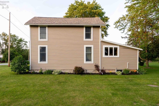 4647 Crk 175, Clyde, OH 43410 - rear view of house featuring a yard