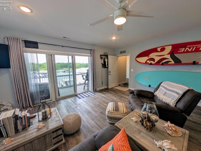 2620 S Waterside Ct Unit 622, Marblehead, OH 43440 - living room with a ceiling fan, wood finished floors, and recessed lighting