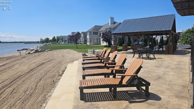 2620 S Waterside Ct Unit 622, Marblehead, OH 43440 - surrounding community featuring a gazebo, a water view, and a yard