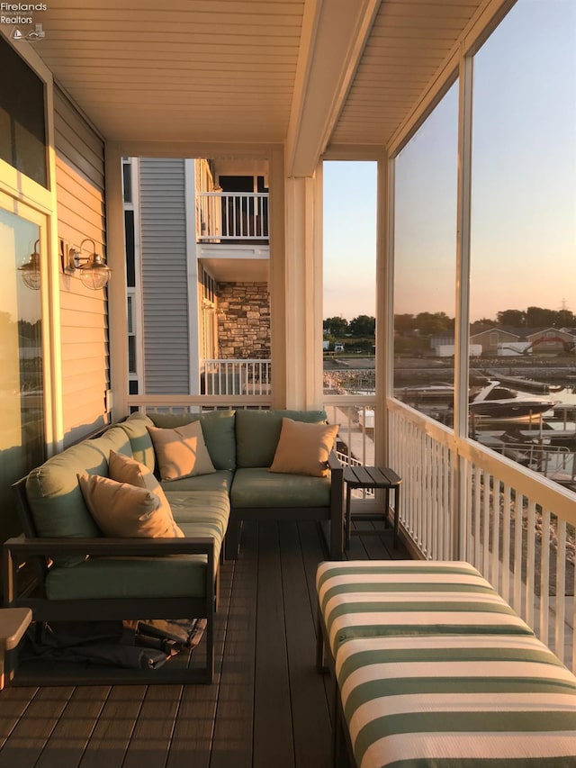 2620 S Waterside Ct Unit 622, Marblehead, OH 43440 - balcony with outdoor lounge area
