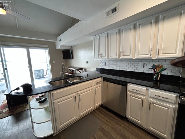 400 Swartz Ln Unit Y306, Middle Bass Island, OH 43446 - kitchen featuring dishwasher, a peninsula, dark wood-style flooring, and tasteful backsplash
