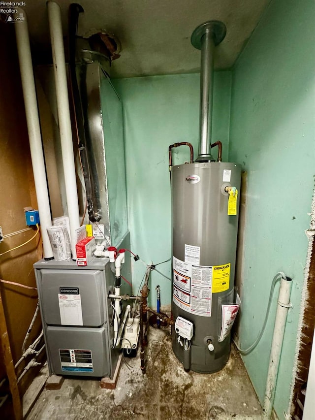 2150 Aspen Run, Sandusky, OH 44870 - utility room with gas water heater