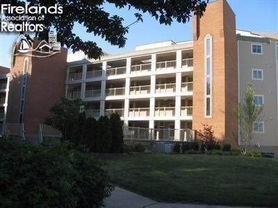 1507 Cleveland Rd Unit 423, Huron, OH 44839 - view of apartment building / complex