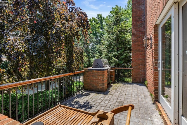 1115 Cedar Point Rd, Sandusky, OH 44870 - view of patio / terrace