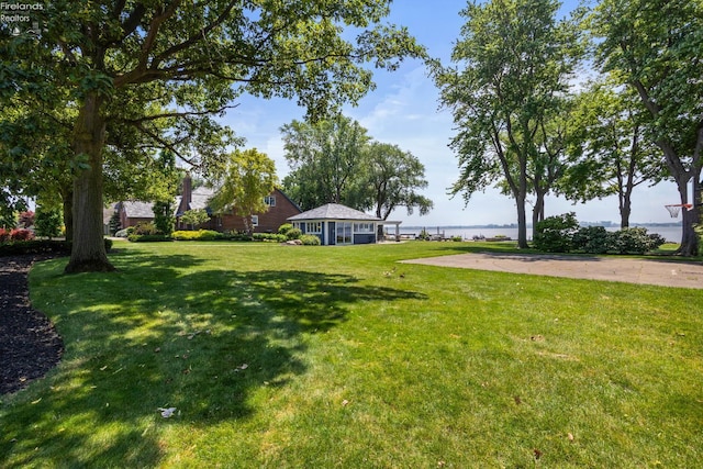 1115 Cedar Point Rd, Sandusky, OH 44870 - view of grassy yard