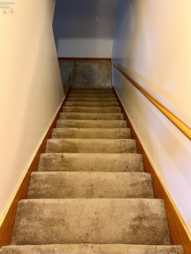 3106 E County Road 50, Tiffin, OH 44883 - view of stairs