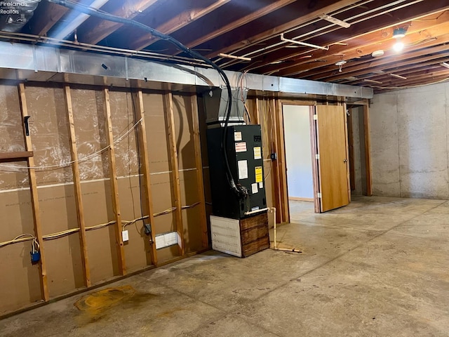 3106 E County Road 50, Tiffin, OH 44883 - unfinished below grade area featuring heating unit