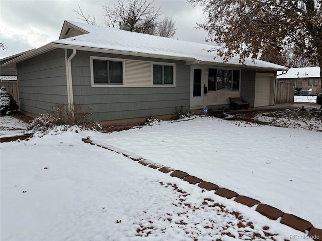 view of front facade featuring a garage