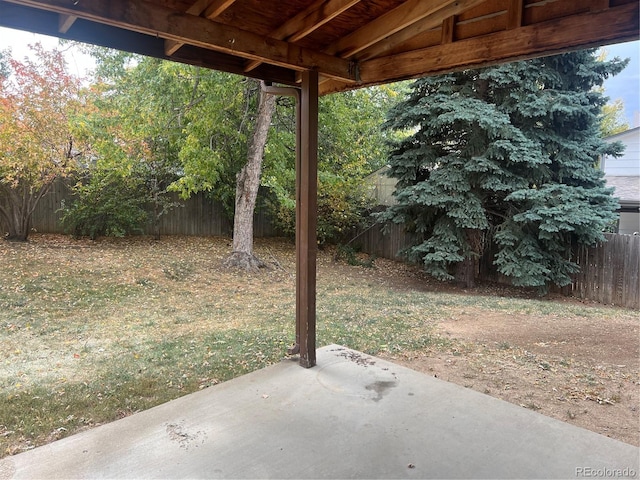 view of yard with a patio